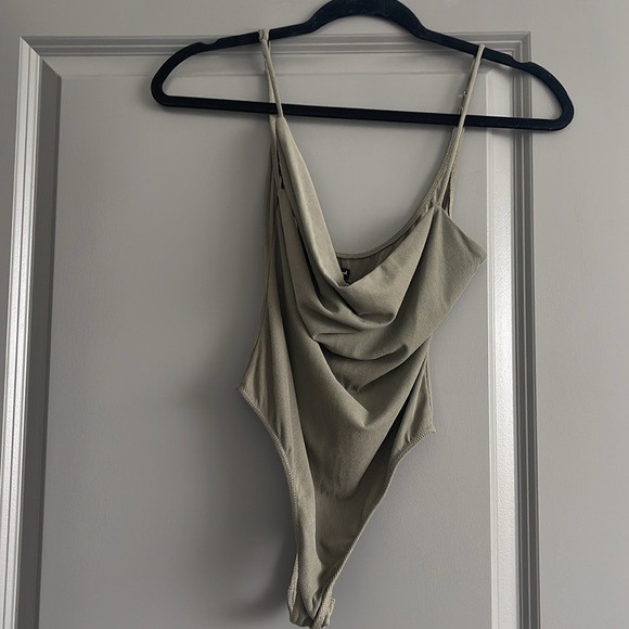 Urban Outfitters Out From Under Weekender Bodysuit in Sage green Sz XS - Picture 3 of 5